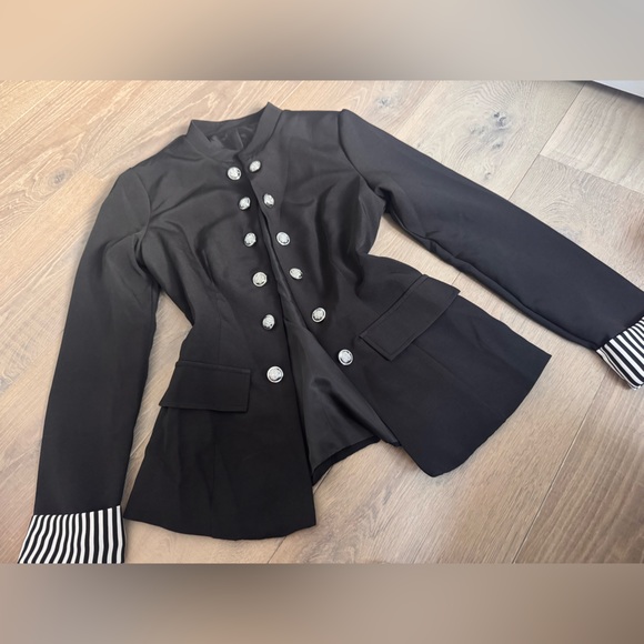 Black jacket - Picture 2 of 2